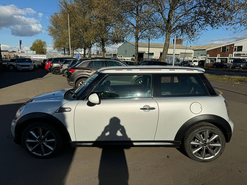 MINI Hatch 1.6L COOPER D LONDON 2012 EDITION Hatchback 3dr Diesel Manual Euro 5 (110 bhp) 3dr Manual 2026