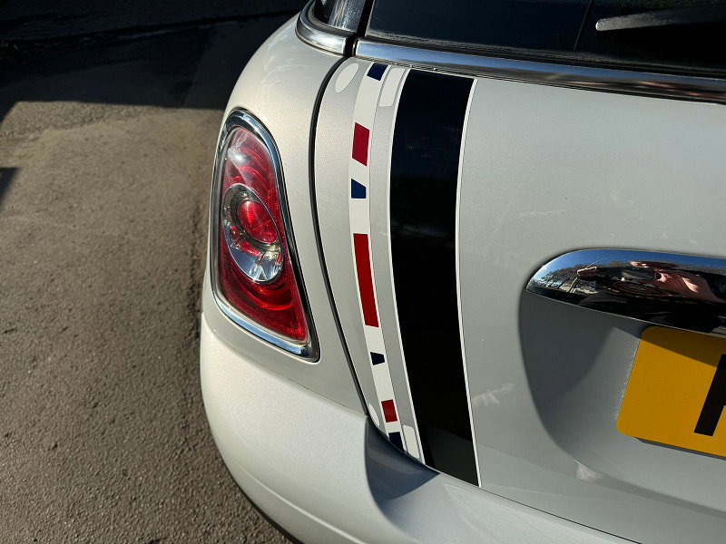 MINI Hatch 1.6L COOPER D LONDON 2012 EDITION Hatchback 3dr Diesel Manual Euro 5 (110 bhp) 3dr Manual 2026