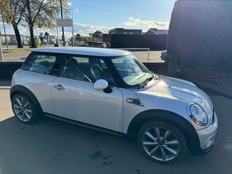 MINI Hatch 1.6L COOPER D LONDON 2012 EDITION Hatchback 3dr Diesel Manual Euro 5 (110 bhp) 3dr Manual 2026
