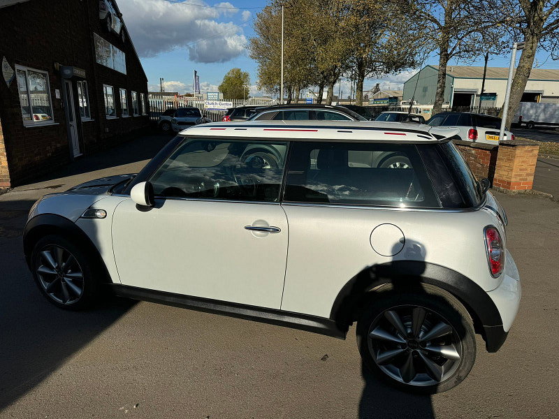 MINI Hatch 1.6L COOPER D LONDON 2012 EDITION Hatchback 3dr Diesel Manual Euro 5 (110 bhp) 3dr Manual 2026