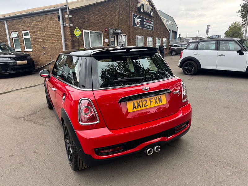 MINI Hatch 2.0 Cooper SD Euro 5 (s/s) 3dr 3dr Manual 2026