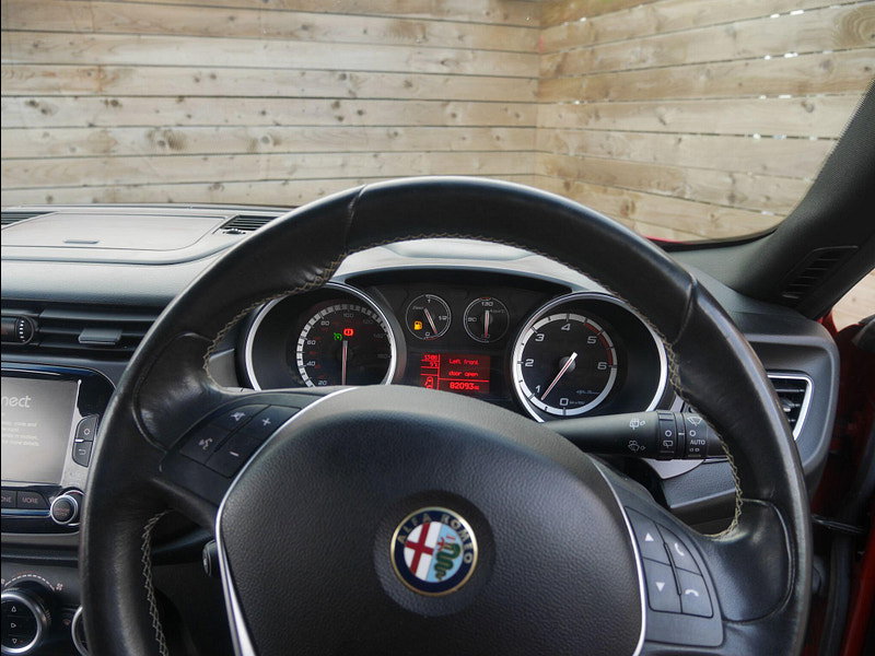Alfa Romeo Giulietta 2.0 JTDM-2 QV Line Hatchback 5dr Diesel Manual Euro 5 (s/s) (150 bhp) 5dr Manual 2026