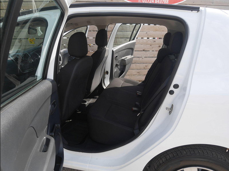 Dacia Sandero 0.9 TCe Essential Hatchback 5dr Petrol Manual Euro 6 (s/s) (90 ps) 5dr Manual 2026