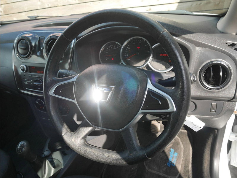 Dacia Sandero 0.9 TCe Essential Hatchback 5dr Petrol Manual Euro 6 (s/s) (90 ps) 5dr Manual 2026