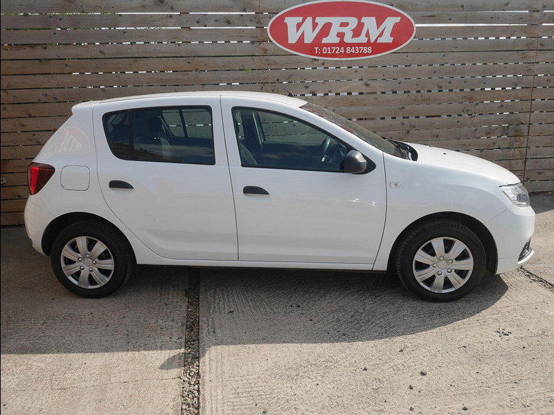 Dacia Sandero 0.9 TCe Essential Hatchback 5dr Petrol Manual Euro 6 (s/s) (90 ps) 5dr Manual 2026