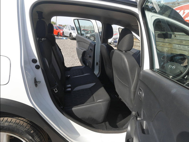Dacia Sandero Stepway 0.9 TCe Ambiance Hatchback 5dr Petrol Manual Euro 5 (90 ps) 5dr Manual 2026