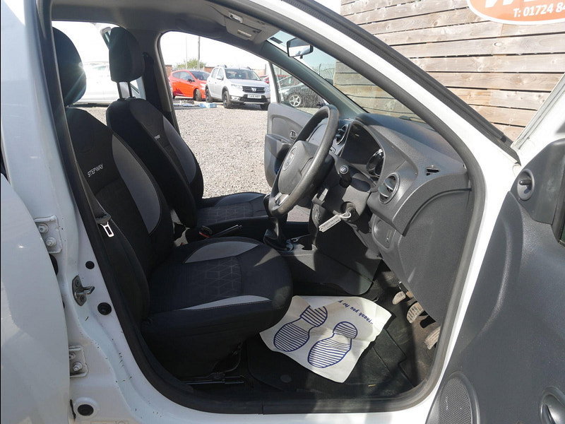 Dacia Sandero Stepway 0.9 TCe Ambiance Hatchback 5dr Petrol Manual Euro 5 (90 ps) 5dr Manual 2026