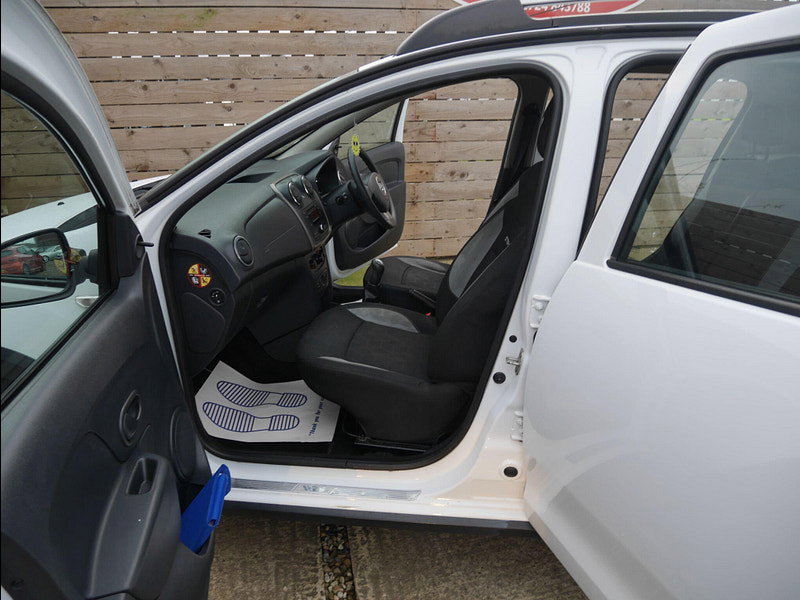 Dacia Sandero Stepway 0.9 TCe Ambiance Hatchback 5dr Petrol Manual Euro 5 (90 ps) 5dr Manual 2026