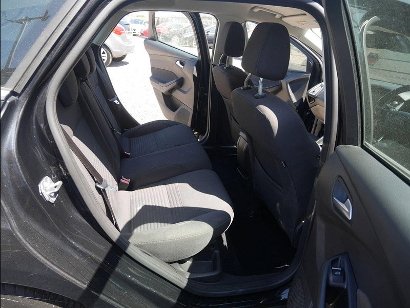 Ford Focus 1.0T EcoBoost Titanium Hatchback 5dr Petrol Manual Euro 6 (s/s) (125 ps) 5dr Manual 2026