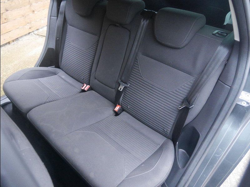 Ford Focus 1.0T EcoBoost Titanium Hatchback 5dr Petrol Manual Euro 6 (s/s) (125 ps) 5dr Manual 2026