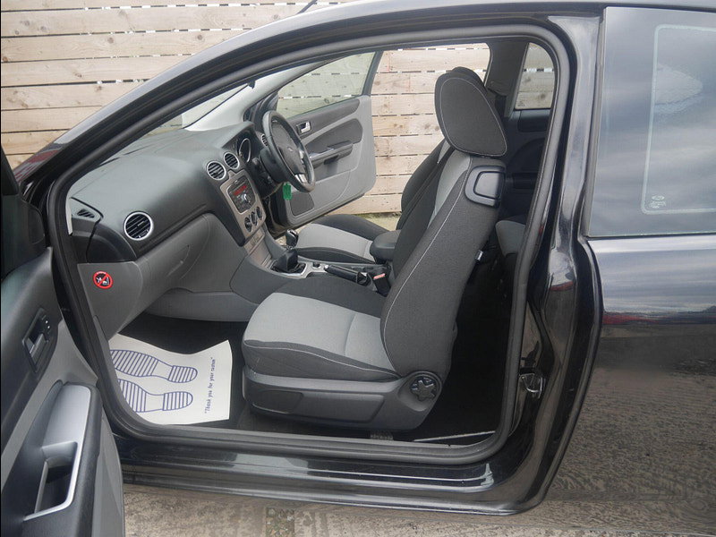 Ford Focus 1.6 Zetec S Hatchback 3dr Petrol Manual (157 g/km, 113 bhp) 3dr Manual 2026