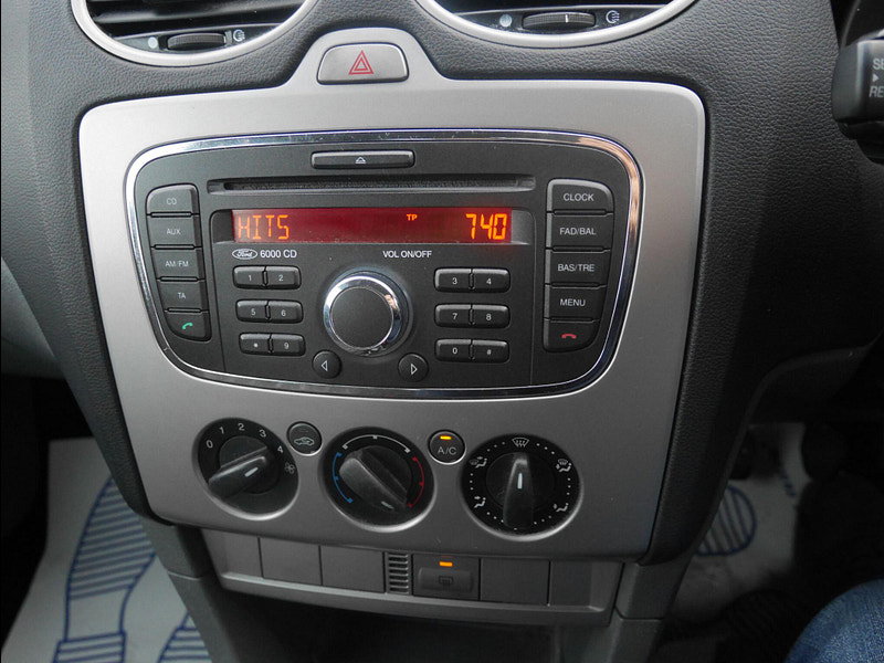 Ford Focus 1.6 Style Hatchback 5dr Petrol Manual (159 g/km, 99 bhp) 5dr Manual 2026