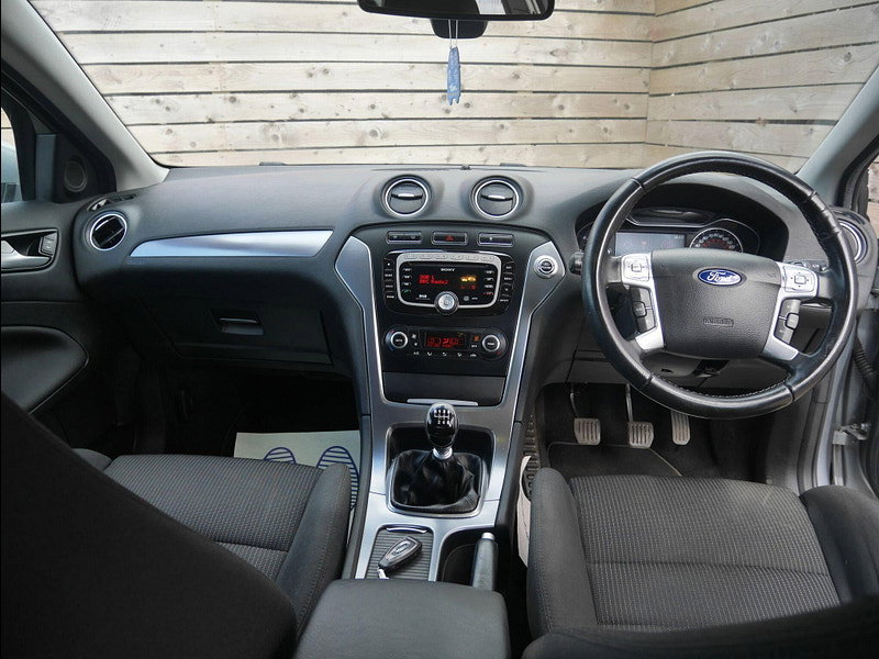 Ford Mondeo 2.0 TDCi Titanium Hatchback 5dr Diesel Manual Euro 5 (140 ps) 5dr Manual 2026