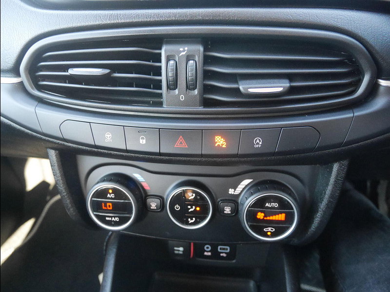 Fiat Tipo 1.3 MultiJetII Lounge Hatchback 5dr Diesel Manual Euro 6 (s/s) (95 ps) 5dr Manual 2026