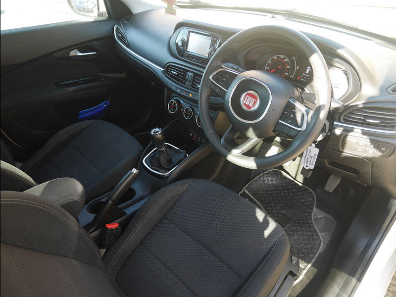 Fiat Tipo 1.3 MultiJetII Lounge Hatchback 5dr Diesel Manual Euro 6 (s/s) (95 ps) 5dr Manual 2026