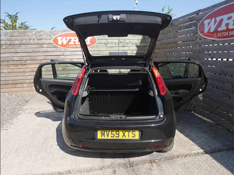 Fiat Grande Punto 1.4 Active Hatchback 5dr Petrol Manual Euro 4 (77 bhp) 5dr Manual 2026