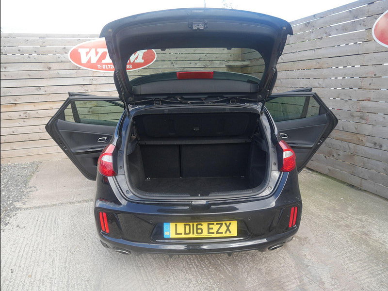 Kia Ceed 1.6 CRDi GT-Line Hatchback 5dr Diesel Manual Euro 6 (s/s) (134 bhp) 5dr Manual 2026