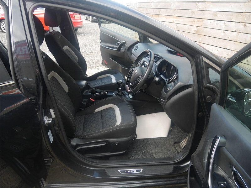 Kia Ceed 1.6 CRDi GT-Line Hatchback 5dr Diesel Manual Euro 6 (s/s) (134 bhp) 5dr Manual 2026