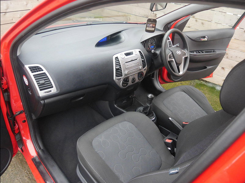 Hyundai I20 1.2 Comfort Hatchback 5dr Petrol Manual Euro 5 (77 bhp) 5dr Manual 2026