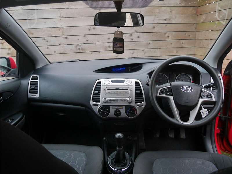 Hyundai I20 1.2 Comfort Hatchback 5dr Petrol Manual Euro 5 (77 bhp) 5dr Manual 2026