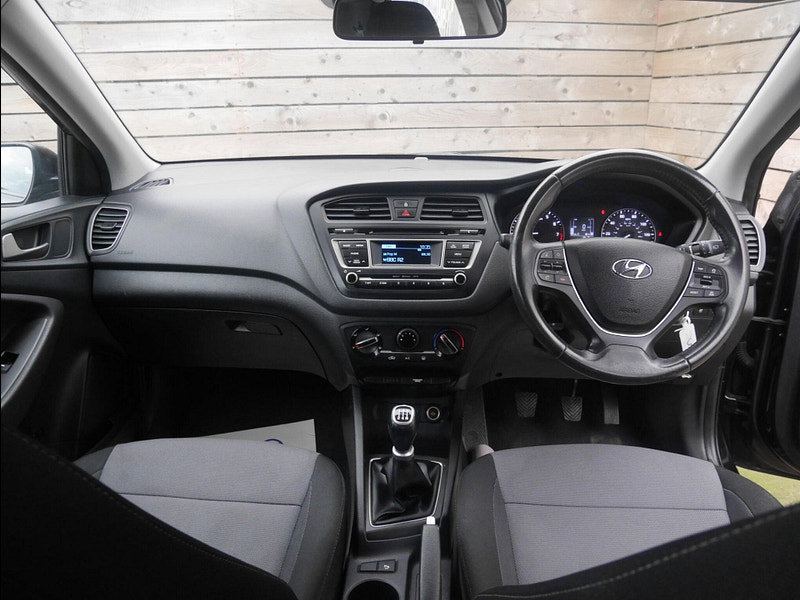 Hyundai I20 1.2 SE Hatchback 5dr Petrol Manual Euro 6 (84 ps) 5dr Manual 2026