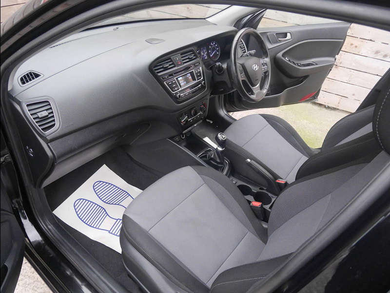 Hyundai I20 1.2 SE Hatchback 5dr Petrol Manual Euro 6 (84 ps) 5dr Manual 2026