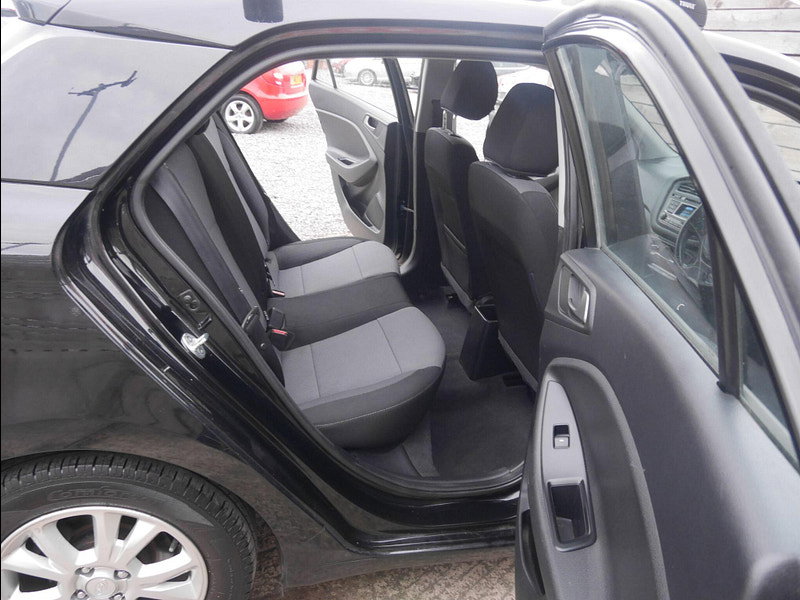 Hyundai I20 1.2 SE Hatchback 5dr Petrol Manual Euro 6 (84 ps) 5dr Manual 2026