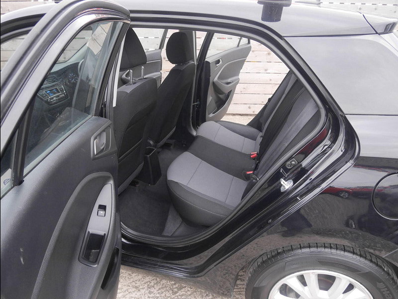 Hyundai I20 1.2 SE Hatchback 5dr Petrol Manual Euro 6 (84 ps) 5dr Manual 2026