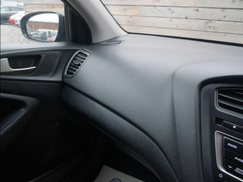 Hyundai I20 1.2 SE Hatchback 5dr Petrol Manual Euro 6 (84 ps) 5dr Manual 2026