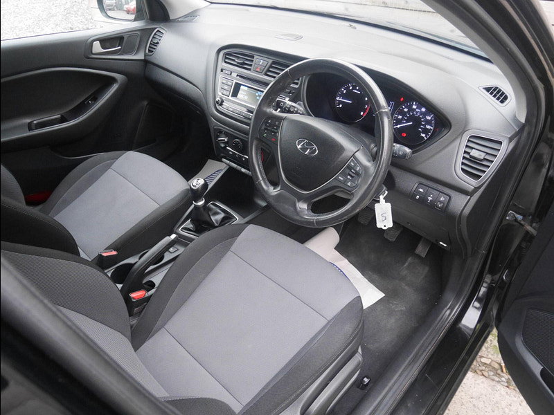 Hyundai I20 1.2 SE Hatchback 5dr Petrol Manual Euro 6 (84 ps) 5dr Manual 2026