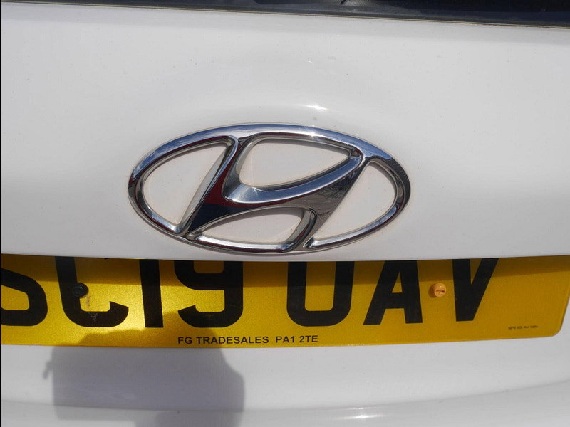 Hyundai I20 1.2 SE Launch Edition Hatchback 5dr Petrol Manual Euro 6 (s/s) (84 ps) 5dr Manual 2026