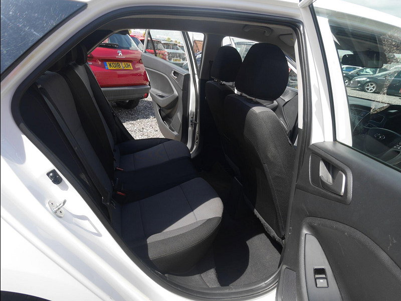 Hyundai I20 1.2 SE Launch Edition Hatchback 5dr Petrol Manual Euro 6 (s/s) (84 ps) 5dr Manual 2026