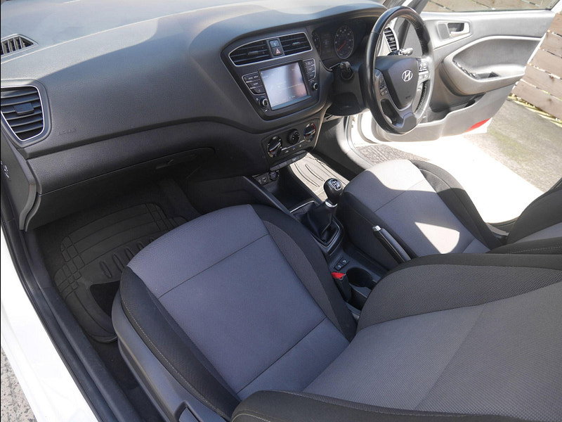 Hyundai I20 1.2 SE Launch Edition Hatchback 5dr Petrol Manual Euro 6 (s/s) (84 ps) 5dr Manual 2026
