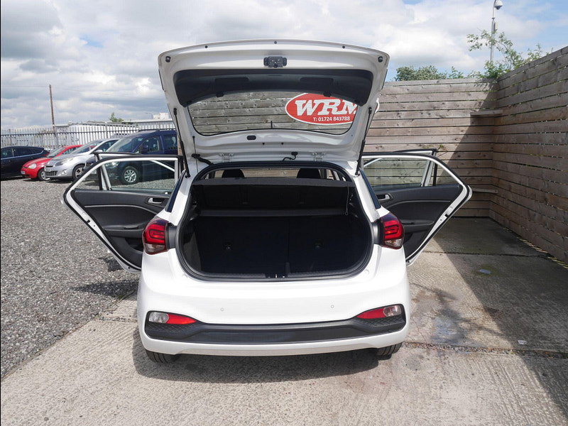 Hyundai I20 1.2 SE Launch Edition Hatchback 5dr Petrol Manual Euro 6 (s/s) (84 ps) 5dr Manual 2026