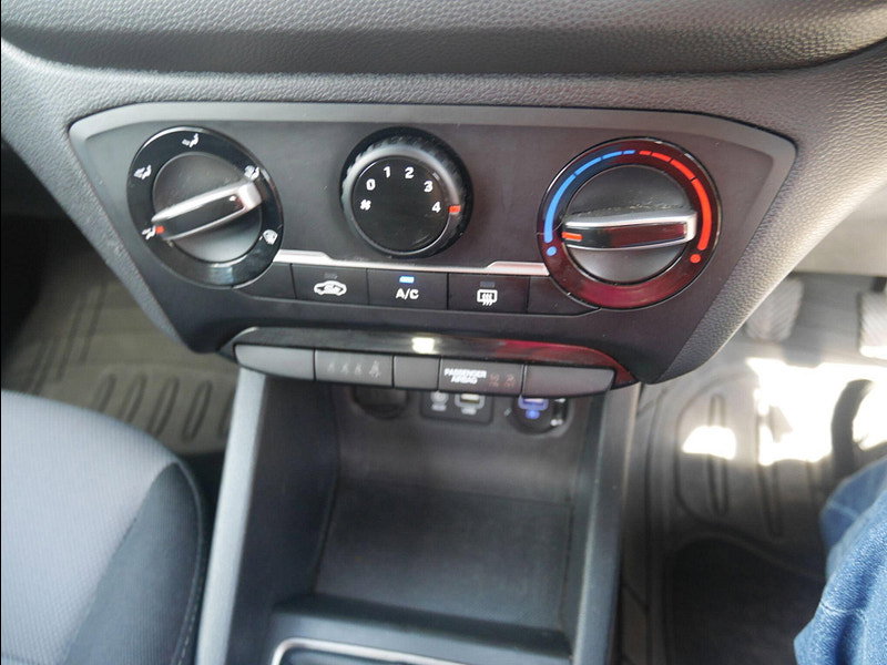 Hyundai I20 1.2 SE Launch Edition Hatchback 5dr Petrol Manual Euro 6 (s/s) (84 ps) 5dr Manual 2026