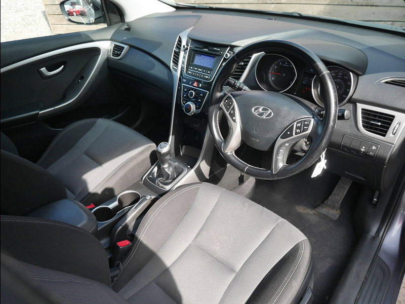 Hyundai I30 1.4 SE Hatchback 5dr Petrol Manual Euro 6 (100 ps) 5dr Manual 2026