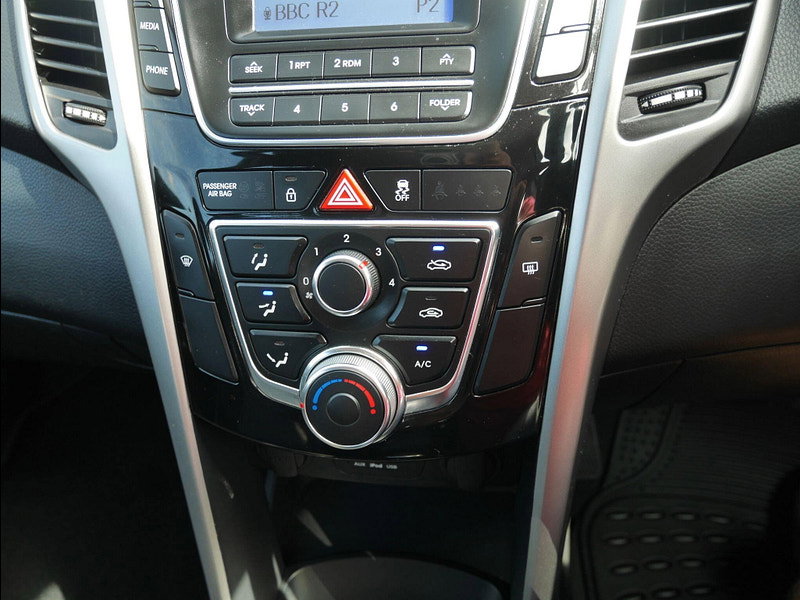Hyundai I30 1.4 SE Hatchback 5dr Petrol Manual Euro 6 (100 ps) 5dr Manual 2026