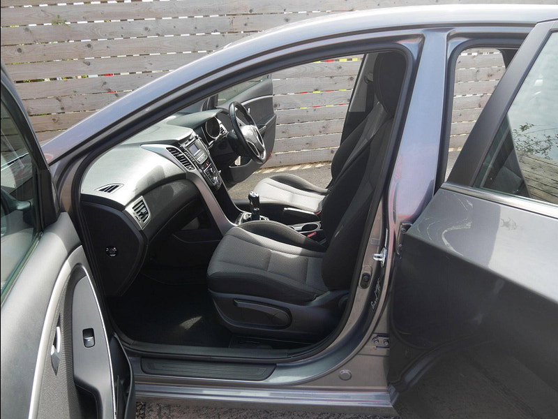 Hyundai I30 1.4 SE Hatchback 5dr Petrol Manual Euro 6 (100 ps) 5dr Manual 2026