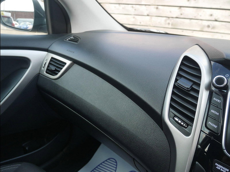Hyundai I30 1.6 CRDi Blue Drive Active Hatchback 5dr Diesel Manual Euro 5 (s/s) (110 ps) 5dr Manual 2026