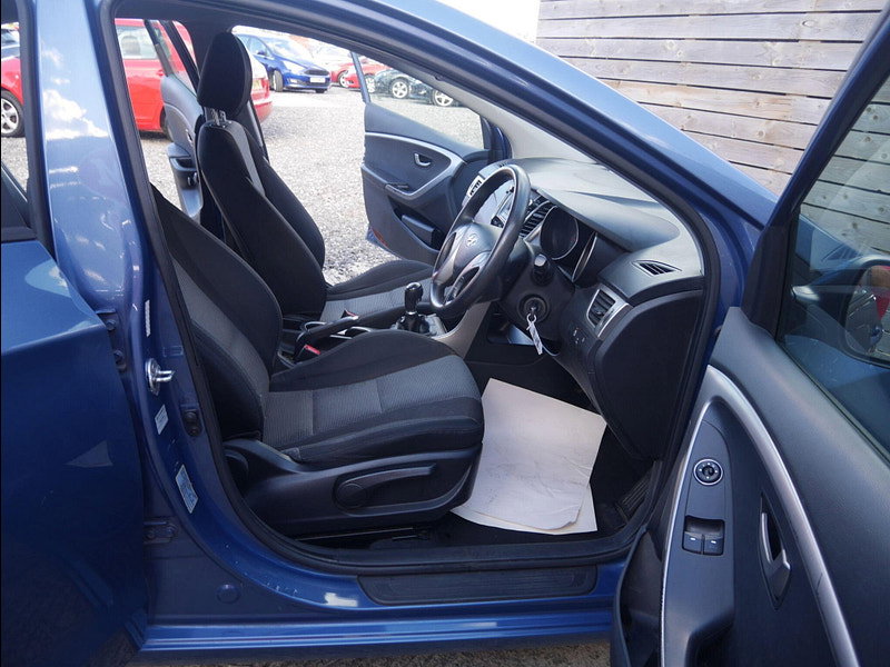 Hyundai I30 1.6 CRDi Blue Drive S Hatchback 5dr Diesel Manual Euro 6 (s/s) (110 ps) 5dr Manual 2026