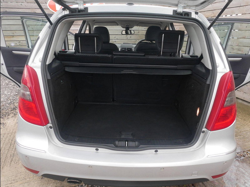 Mercedes-Benz A Class 2.0 A160 CDI Avantgarde SE Hatchback 5dr Diesel Manual (129 g/km, 82 bhp) 5dr Manual 2026