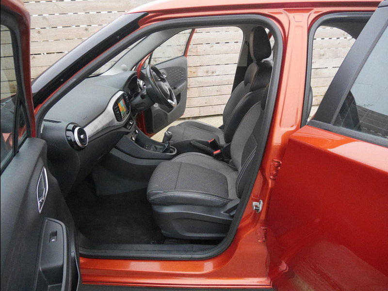 MG MG3 1.5 VTi-TECH Exclusive Hatchback 5dr Petrol Manual Euro 6 (s/s) (106 ps) 5dr Manual 2026