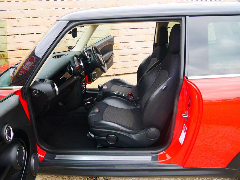 MINI Hatch 1.6 Cooper D Hatchback 3dr Diesel Manual Euro 5 (s/s) (112 ps) 3dr Manual 2026