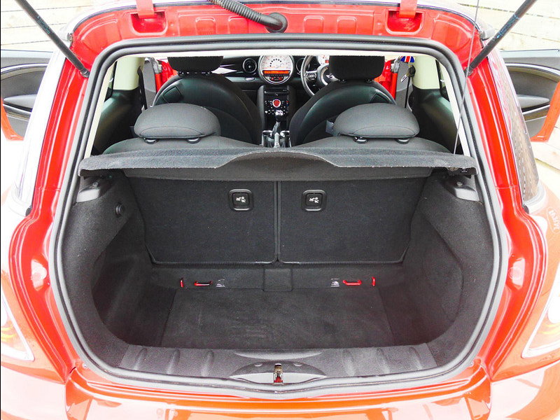 MINI Hatch 1.6 Cooper D Hatchback 3dr Diesel Manual Euro 5 (s/s) (112 ps) 3dr Manual 2026
