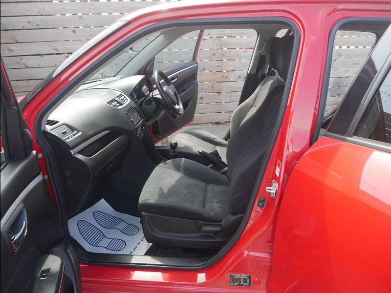 Suzuki Swift 1.2 SZ4 Hatchback 5dr Petrol Manual Euro 6 (94 ps) 5dr Manual 2026