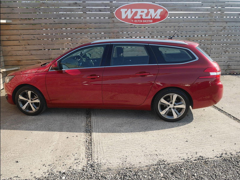 Peugeot 308 SW 1.2 PureTech Allure Estate 5dr Petrol Manual Euro 6 (s/s) (130 ps) 5dr Manual 2026