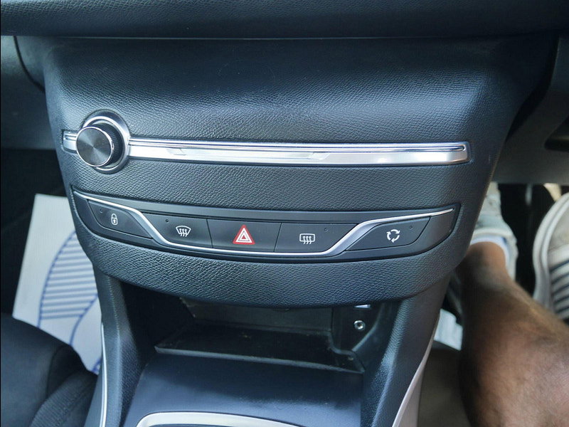 Peugeot 308 SW 1.2 PureTech Allure Estate 5dr Petrol Manual Euro 6 (s/s) (130 ps) 5dr Manual 2026