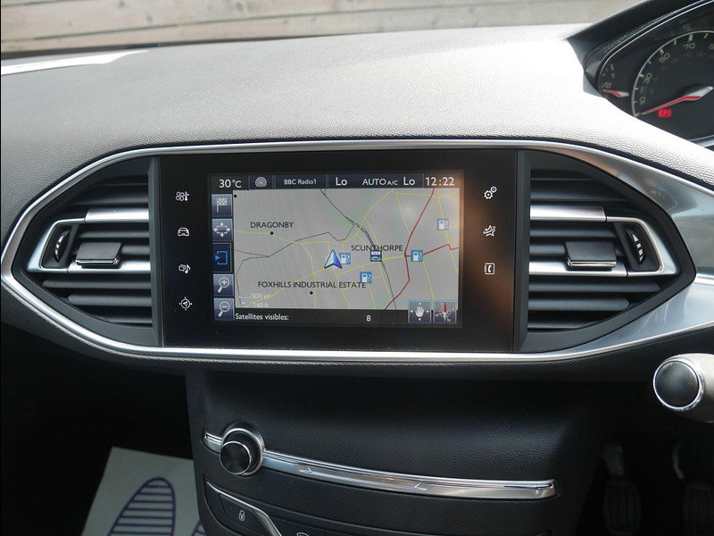 Peugeot 308 SW 1.2 PureTech Allure Estate 5dr Petrol Manual Euro 6 (s/s) (130 ps) 5dr Manual 2026