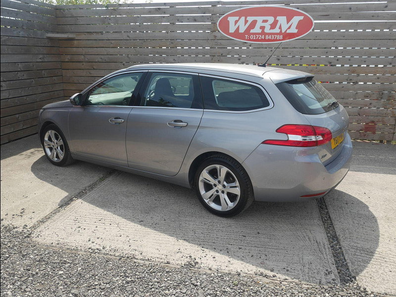 Peugeot 308 SW 1.2 PureTech Allure Estate 5dr Petrol Manual Euro 6 (s/s) (130 ps) 5dr Manual 2026