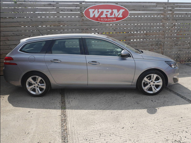 Peugeot 308 SW 1.2 PureTech Allure Estate 5dr Petrol Manual Euro 6 (s/s) (130 ps) 5dr Manual 2026